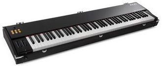 NAMM 2019! MIDI-клавіатура з вбудованим аудіоінтерфейсом Akai MPK Road 88