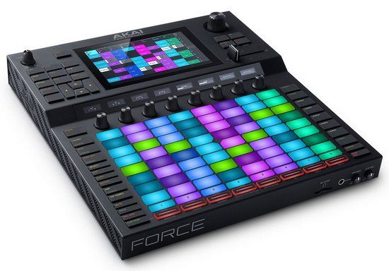NAMM 2019! MIDI-контролери Akai MPK Road 88 і AKAI Force!