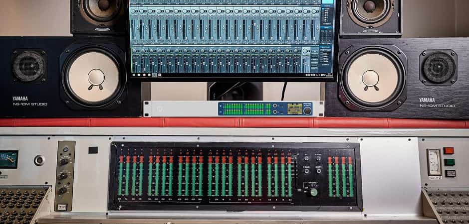 M-1620 Studio.jpg