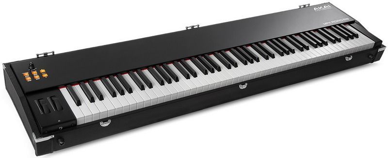 AKAI MPK ROAD 88.jpg