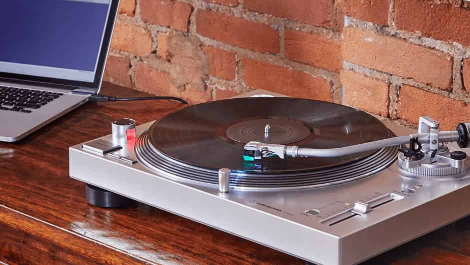 Audio-Technica AT-LP120XUSB SV.jpg