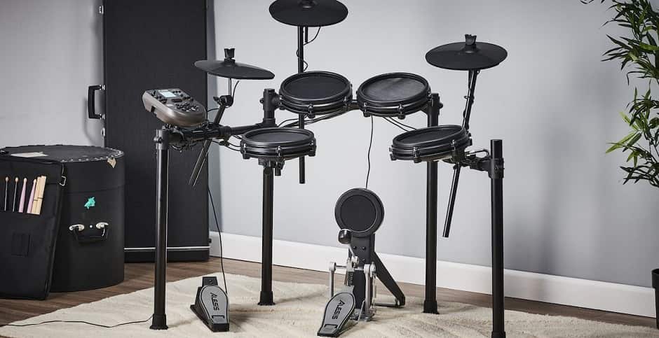 Alesis Nitro Mesh Kit.jpg Alesis Nitro Mesh Kit.jpg