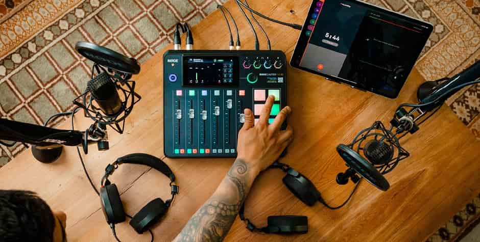 Актуальность профессионального оборудования для подкастинга.jpg