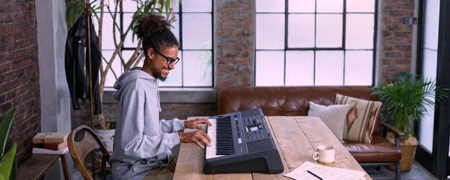 Yamaha PSR-E473.jpg Yamaha PSR-E473.jpg