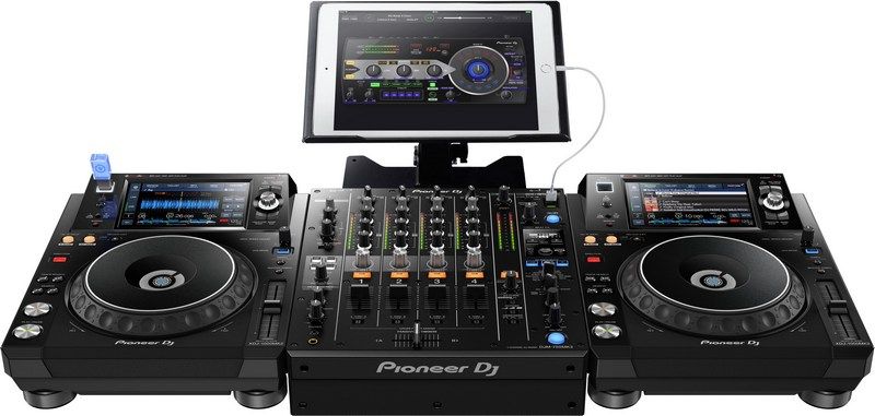 Pioneer DJM-750MK2 Pioneer DJM-750MK2