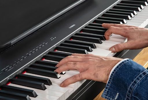 YAMAHA P-225