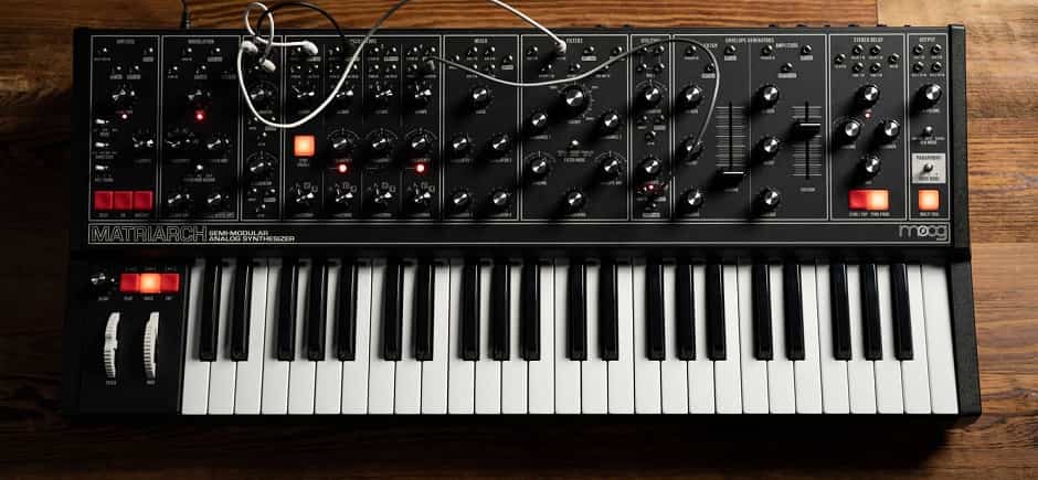 Moog Matriarch Dark.jpg Moog Matriarch Dark.jpg