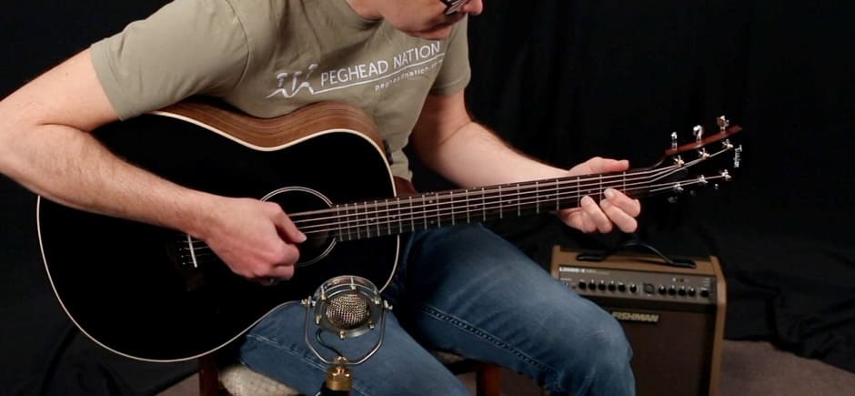 Taylor 812ce.jpg Taylor 812ce.jpg