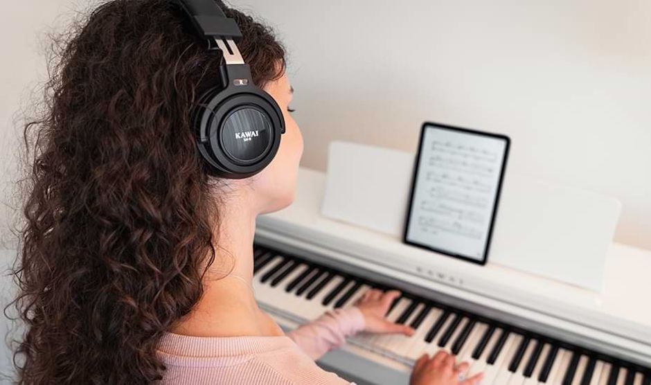 Superior headphone experience.jpg Superior headphone experience.jpg