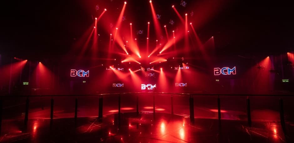 Ефективність та функціональність LED освітлення для клубів.jpg Ефективність та функціональність LED освітлення для клубів.jpg