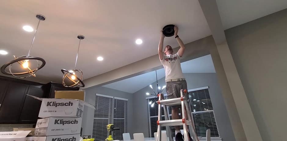 Впровадження та технічне обслуговування.jpg