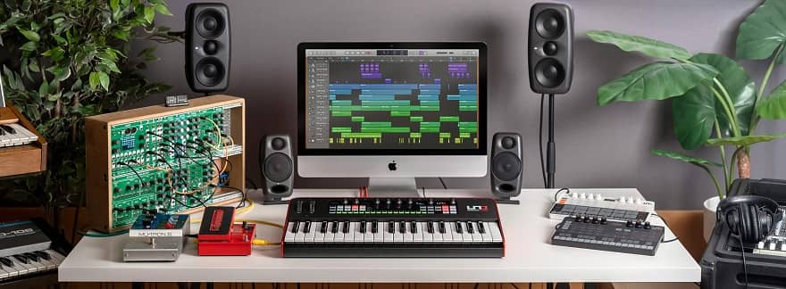 IK Multimedia UNO Synth Pro.jpg IK Multimedia UNO Synth Pro.jpg
