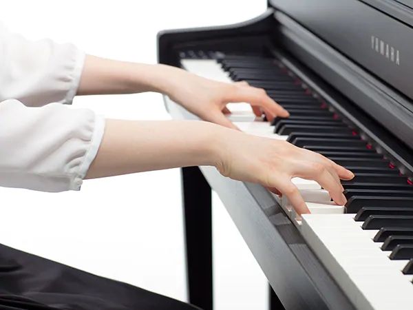 Клавиатура GrandTouch-S с деревянными белыми клавишами клавиатура Yamaha GrandTouch-S.jpg