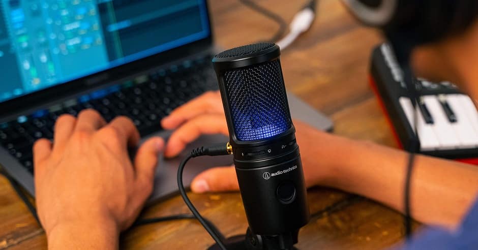 Audio-Technica AT2020USB.jpg