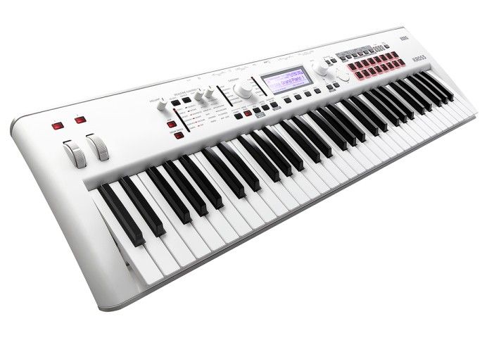 Korg Kross 2-61WH 2.jpg Korg Kross 2-61WH 2.jpg