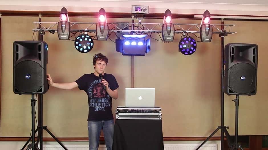 Мікрофонне обладнання для оголошень.jpg