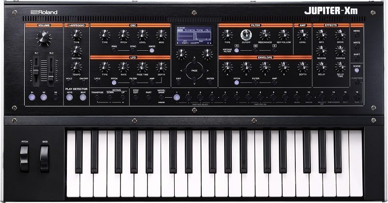 Управление Roland Jupiter-Xm.jpg