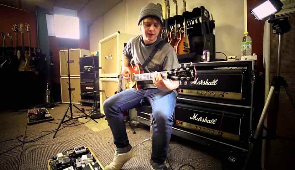 Гітарне обладнання топових груп.jpg