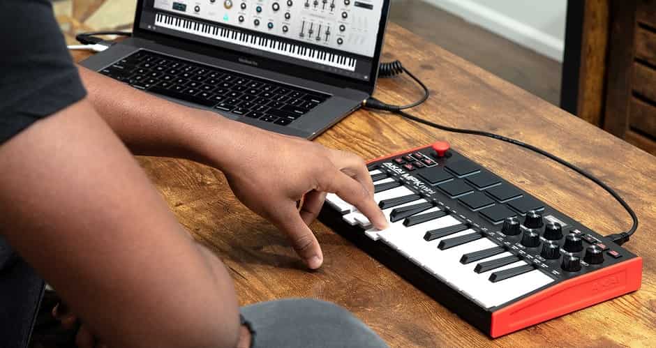 Akai MPK Mini MK3.jpg Akai MPK Mini MK3.jpg