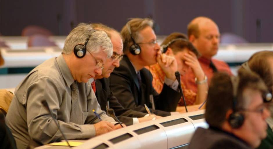 Важность профессионального оборудования для международных конференций.jpg