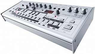 Новий басовий синтезатор Roland TB-03!