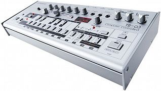 Новый басовый синтезатор Roland TB-03!