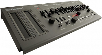 Roland SH-01A - копия известного аналогового синтезатора SH-101!
