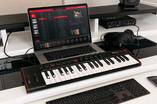 Універсальна USB / MIDI-клавіатура iRig Keys 2