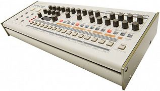 Roland TR-09 - оновлена версія культової драм-машини TR-909!